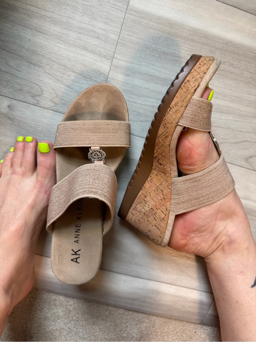 Lot of 3 well worn Women’s Shoes 6.5-7.5 - Picture 14 of 14